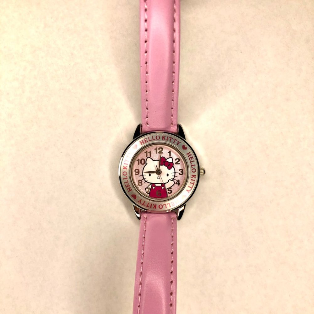 Hello Kitty Watch - Picture 2 of 3